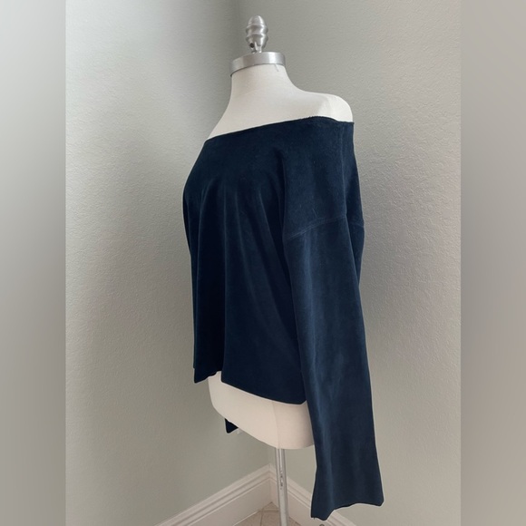 KENDALL + KYLIE Off Shoulder Pullover in True Navy - Picture 9 of 15